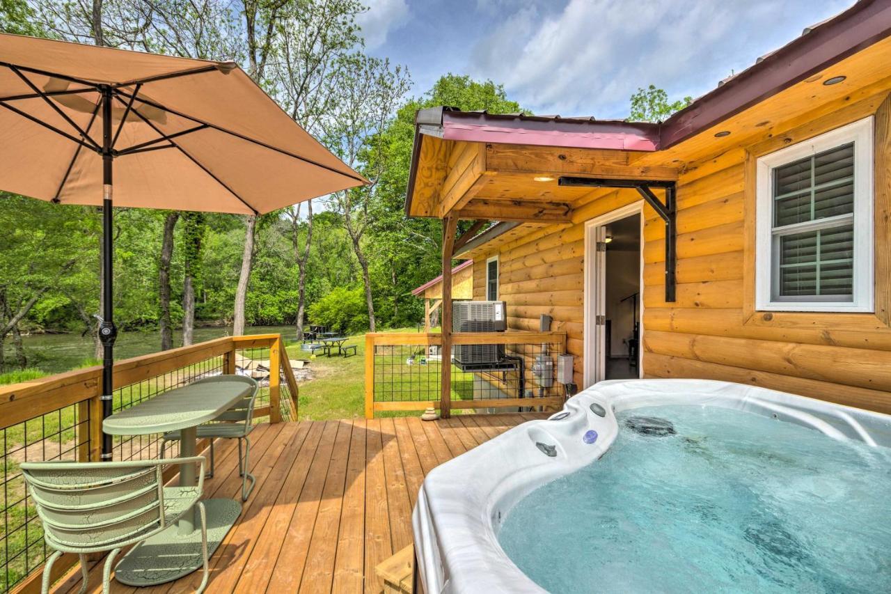 Cozy Cabin On Tuckasegee River - Near Брайсън Сити Екстериор снимка