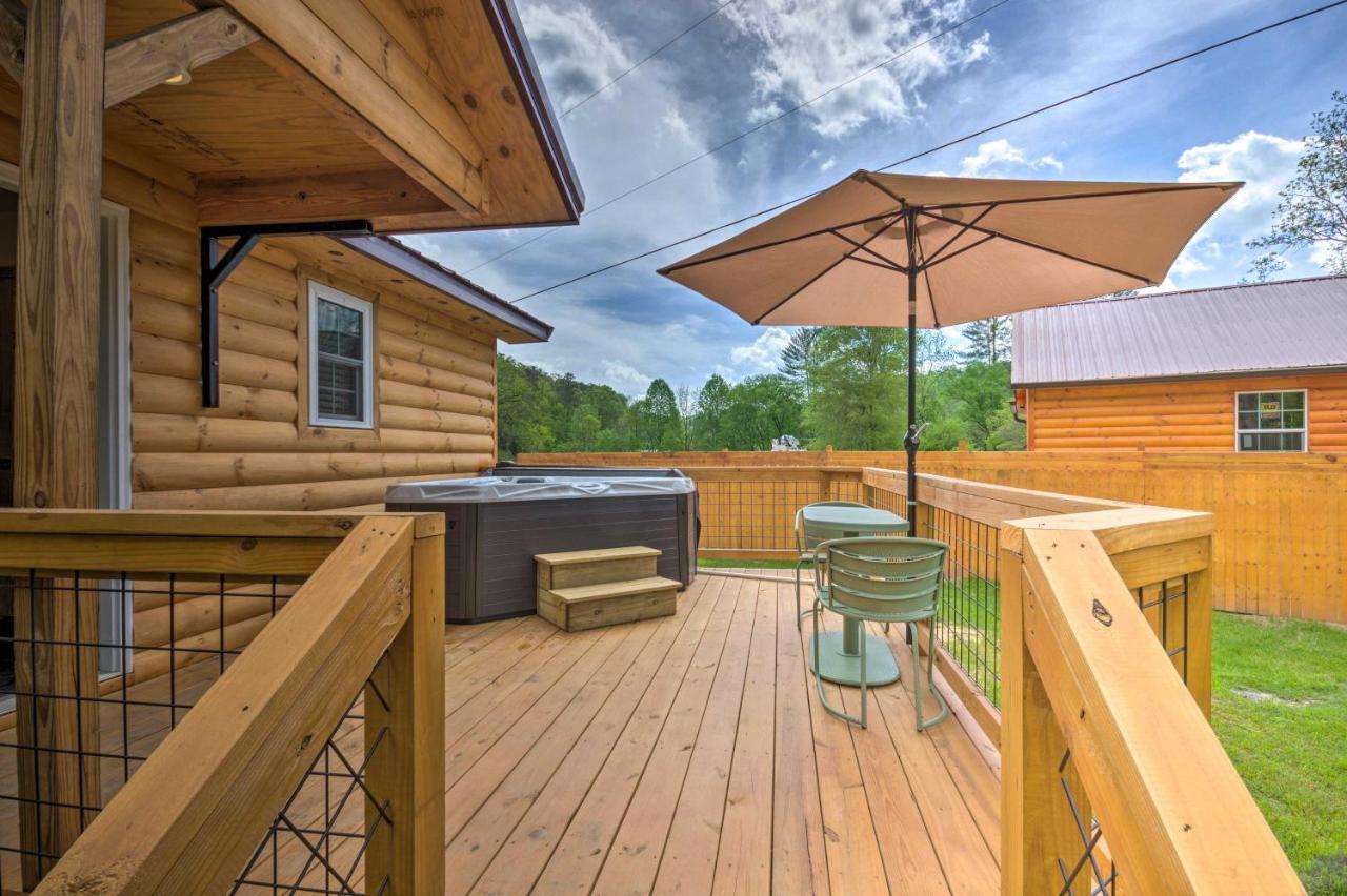 Cozy Cabin On Tuckasegee River - Near Брайсън Сити Екстериор снимка